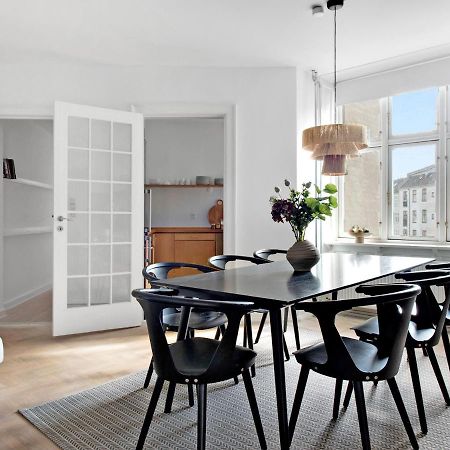 Sanders Stage - Endearing Three-Bedroom Apartment Near Nyhavn كوبنهاجن المظهر الخارجي الصورة