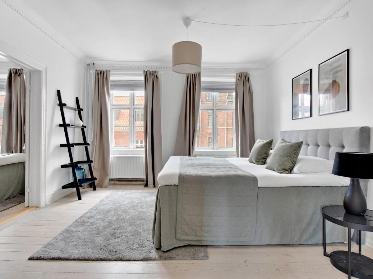 Sanders Stage - Endearing Three-Bedroom Apartment Near Nyhavn كوبنهاجن المظهر الخارجي الصورة