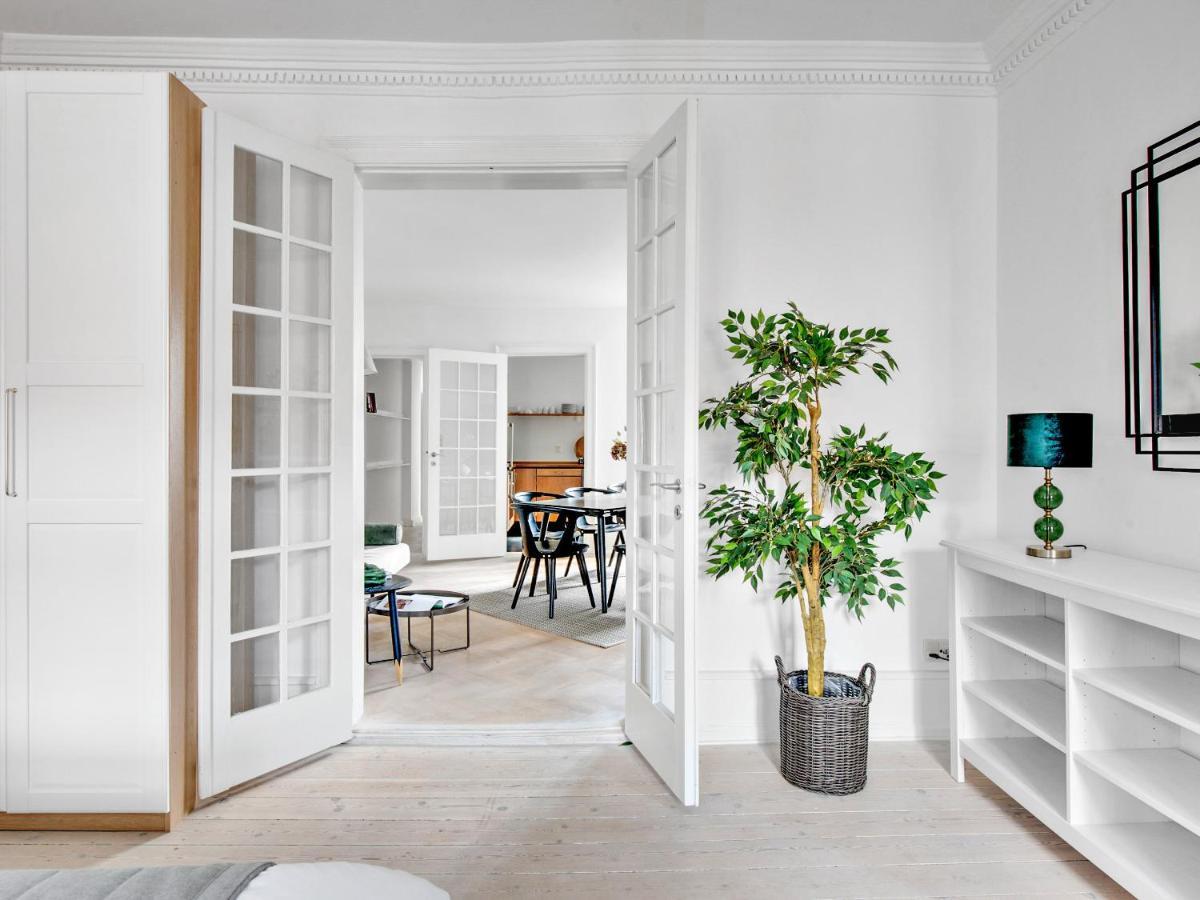 Sanders Stage - Endearing Three-Bedroom Apartment Near Nyhavn كوبنهاجن المظهر الخارجي الصورة
